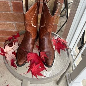 Ladies Vintage Short Cowbow Boots